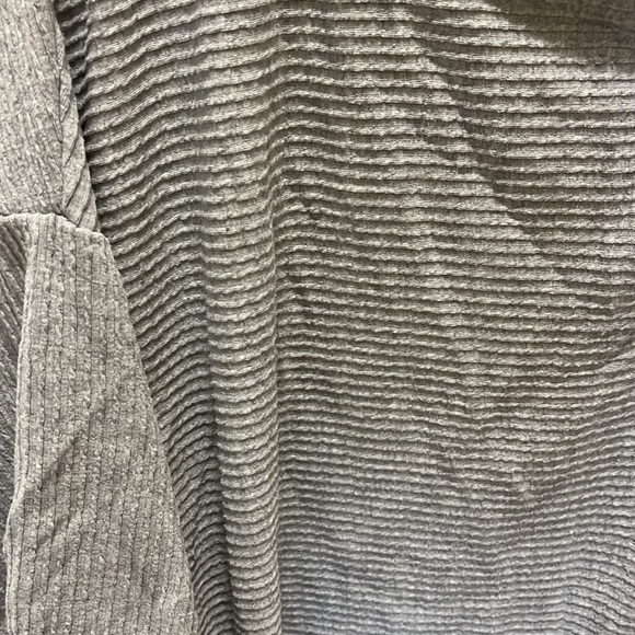 Grade & Gather Oversized Ribbed Blouse - Picture 2 of 3